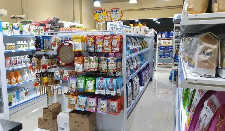 pelbagai keperluan haiwan pet ada di Feline's Pet Town