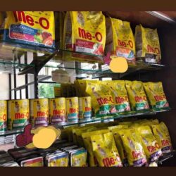 Barangan jualan di Triqa pet shop