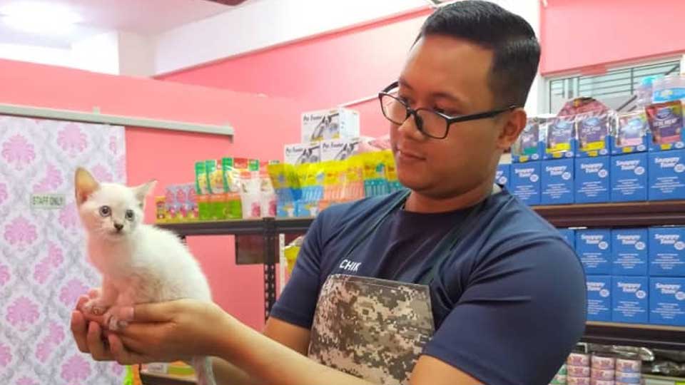 Pemilik Achik Petshop sandakan