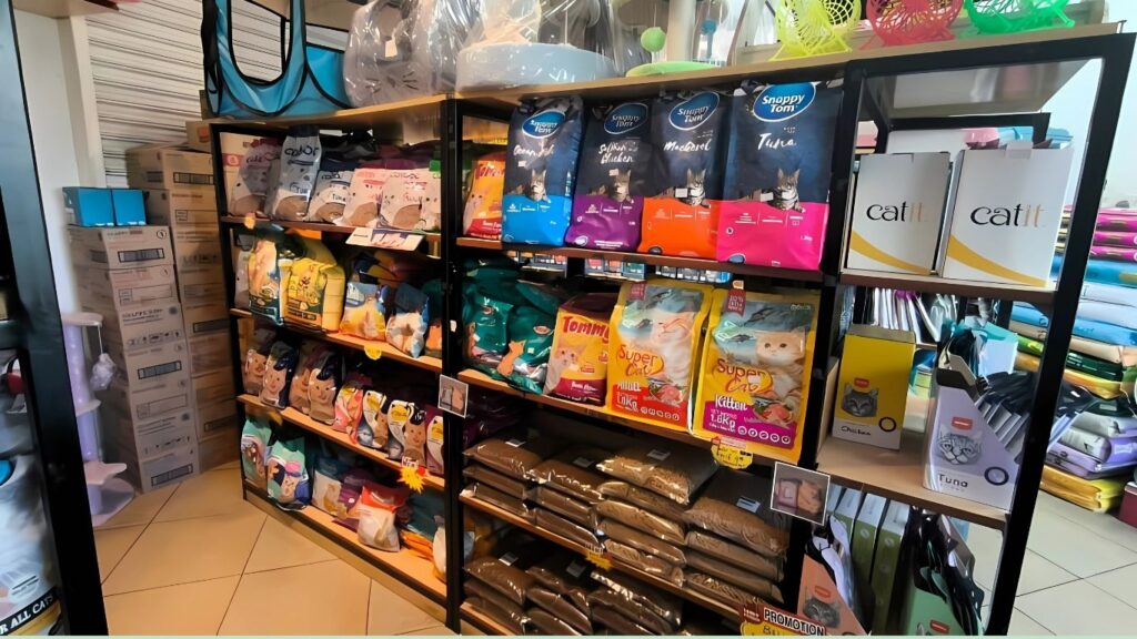 The One Pet Shop - pelbagai keperluan penjagaan dan makanan The One Pet Shop Kota Kinabalu menjual pelbagai keperluan haiwan peliharaan.