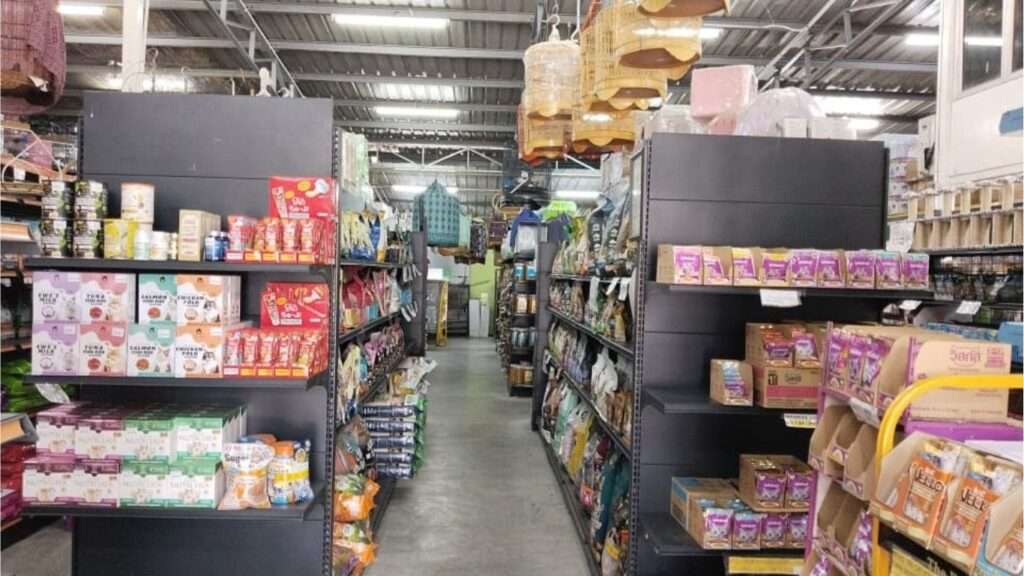 antara barangan yg dijual di My Pets and cats centre Malim