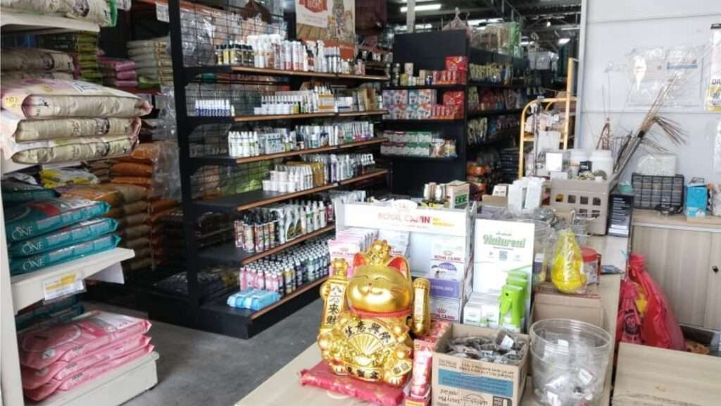 barangan di My Pets and cats centre Malim